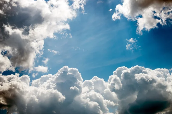 Blue sky with clouds — Stock Photo, Image