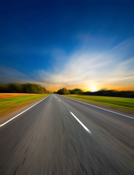 道路に沿って — ストック写真