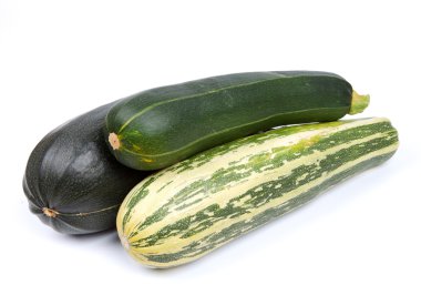 Beyaz arka plan üzerinde izole yeşil sebze squash