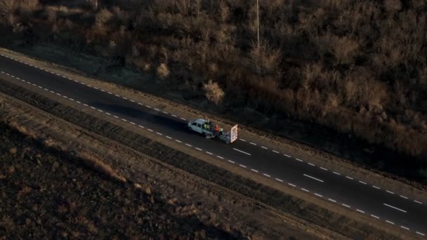 Асфальтированный ремонт дорог, дорожная разметка — стоковое видео