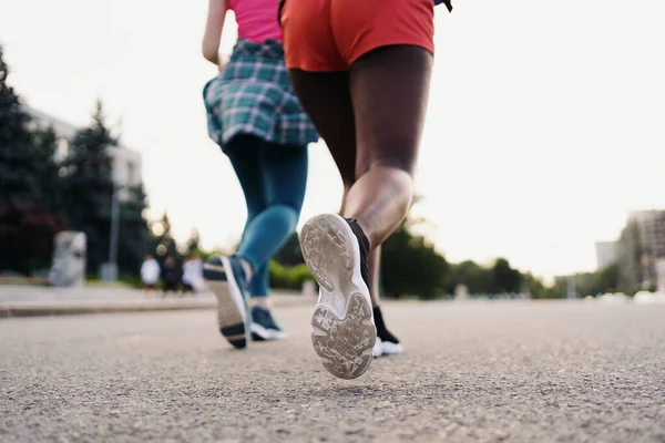 Back View Friends Legs Sportswear Running City Multiethnic Women Having — Stock Photo, Image