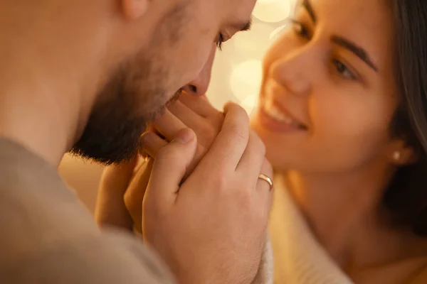 Zwei Fröhliche Schöne Süße Zarte Schöne Entzückende Niedliche Romantische Ehegatten — Stockfoto