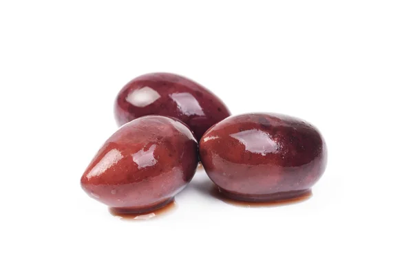 Olive Kalamata isolate su fondo bianco — Foto Stock