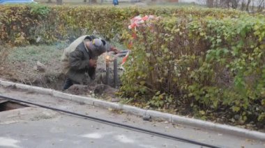 Isıtma sisteminde mevsimlik işler. Kaynak işi.