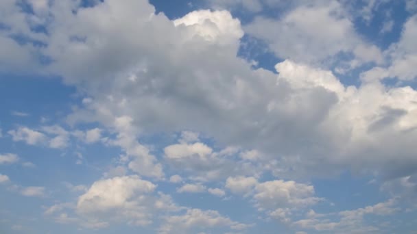 Amazingly Beautiful Cloudscape Picturesque Timelapse White Fluffy Clouds Moving Softly — Stock Video