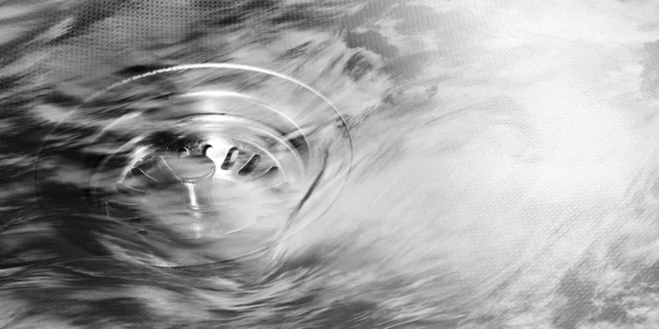 Stromend water in de gootsteen — Stockfoto