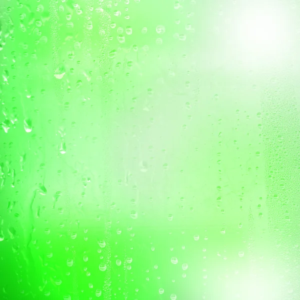 Fond vert frais avec des gouttes d'eau — Photo