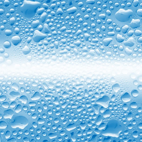 su ile mavi arka plan doku bırakır