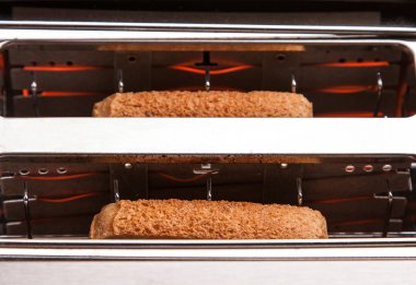 iki sıcak ekmek ekmek, ekmek kızartma makinesi