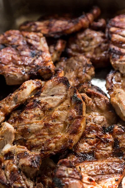 Sok z mięsa stek na grill grilla — Zdjęcie stockowe