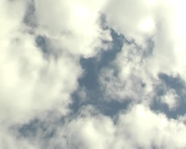 Nubes en el cielo azul brillante — Vídeo de stock