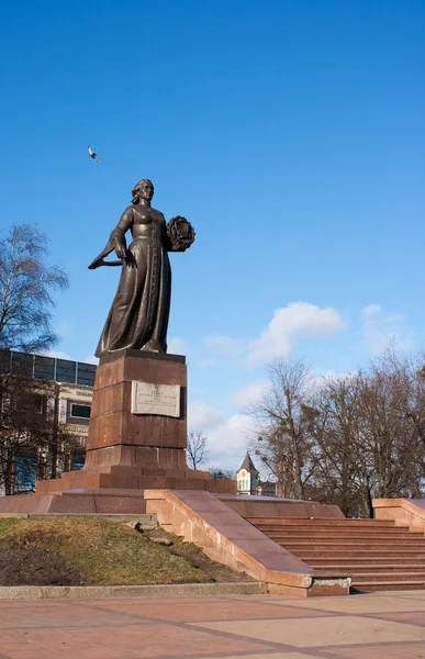 Památník matka vlast v Kaliningradu — Stock fotografie