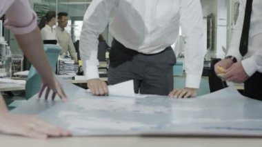 şık ve çekici genç iş takım toplantısı