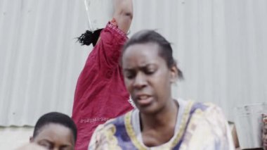 birlikte çalışma, pirinç ve tahıl miktarlarda ölçme african aile