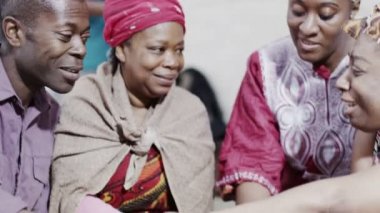 sevgi, destek ve Afrika topluluk üyeleri arasında birlik