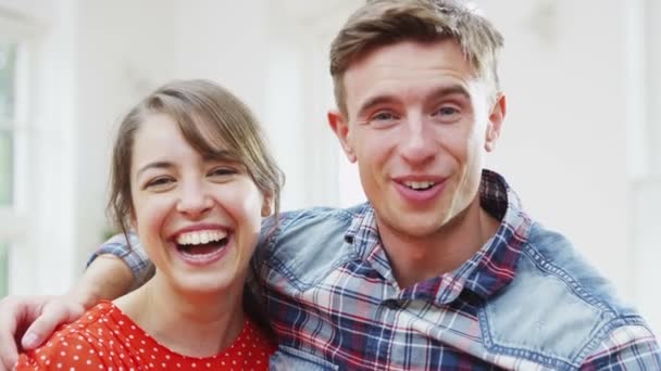 Счастливая пара — стоковое видео