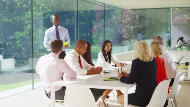 Réunion de l'équipe d'affaires au bureau