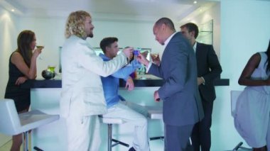 kokteyl içme arkadaşları