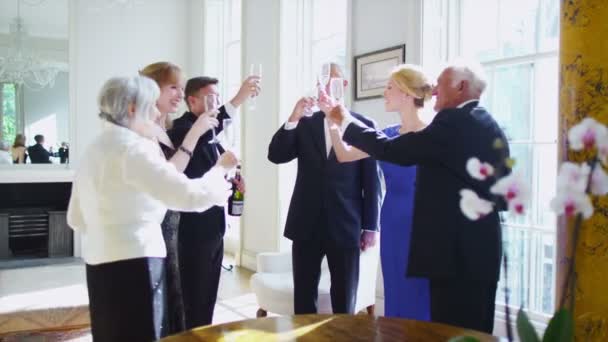 Générations de champagne en famille — Video