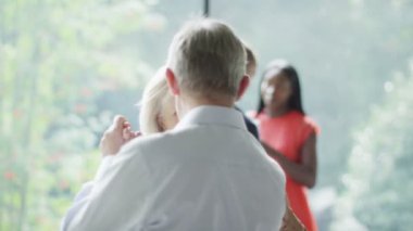 Çift birlikte dans partisinde Olgun