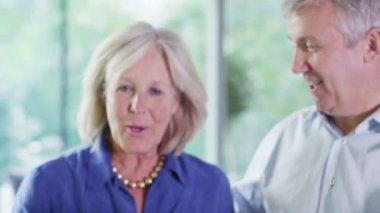 Olgun çift anahtarı yeni home için al