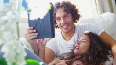 bilgisayar tablet ile Çift.