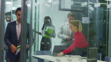 iş takım toplantısı