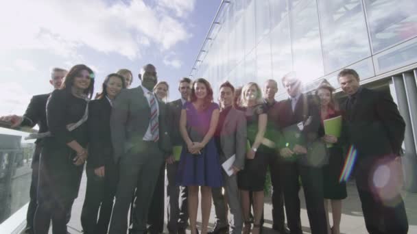 Business team with blue sky — Stock Video