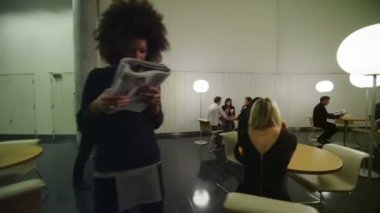 lobi alanında sohbet gayri iş grubu