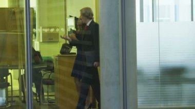 birlikte çalışan farklı iş grubu