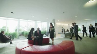 Resepsiyon alanında farklı iş grubu