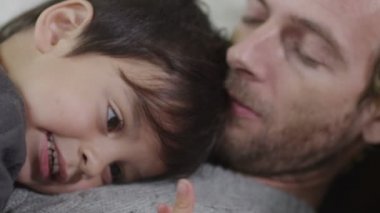 Baba ve oğul birlikte