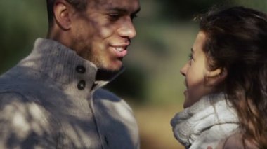 Çift romantik tadını çıkarın