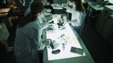 Olgun erkek bilim öğrencilerin öğretim