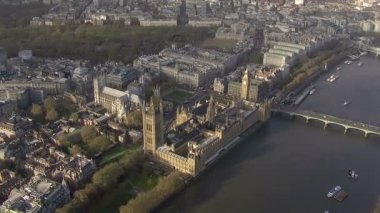 big Ben'e ve Parlamento Londra'da evler havadan görünümü