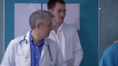 sağlık personeli hastanın Bakımı