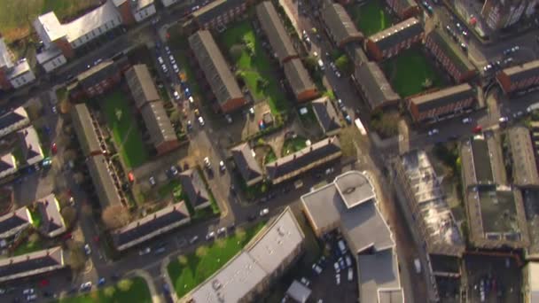 Quartier résidentiel en périphérie de Londres — Video