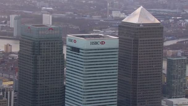 Istinctive towers of Canary Wharf — Stock Video