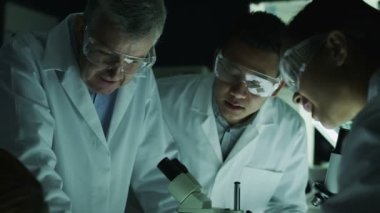 Olgun erkek bilim öğrencilerin öğretim