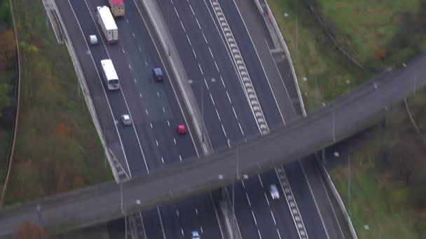 Verkeer rijden op snelweg — Stockvideo