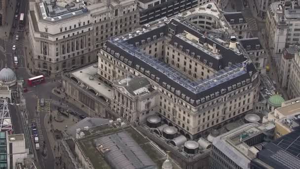 Vista aérea sobre el Banco de Inglaterra, Londres, Reino Unido — Vídeo de stock