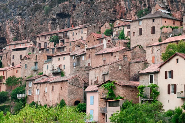 Casa en la roca, departamento Aveyron, Francia —  Fotos de Stock