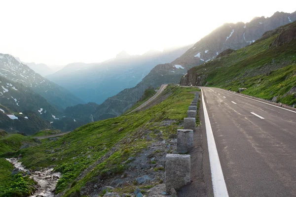 Serpentine in Alps. Switzerland — Stock Photo, Image