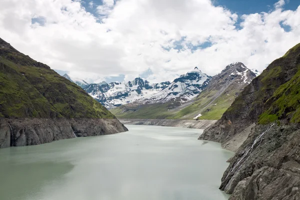 Lake Dix. Dam Grand Dixence. Switzerland — Stock Photo, Image