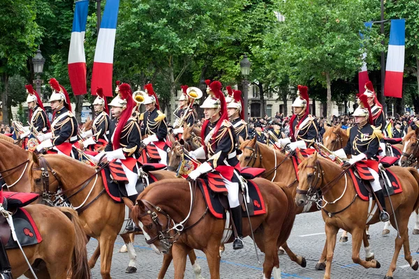 PARIS - JULY 14: Cavalry at a military parade in the Republic Da — Stock Photo, Image