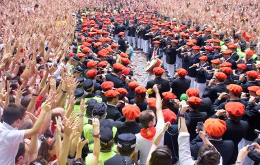 Pamplona, İspanya-6 Temmuz: muni önünde kare bir orkestra