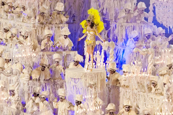 Rio De Janeiro - 11. února: Show s dekorací na karneval — Stock fotografie