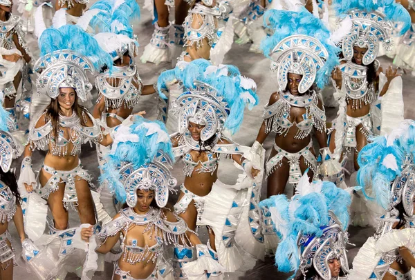 RIO DE JANEIRO - 11 DE FEBRERO: Actuación en carnaval —  Fotos de Stock