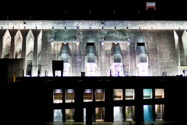 Itaipudam op parana rivier gelegen op de grens tussen Brazilië — Stockfoto