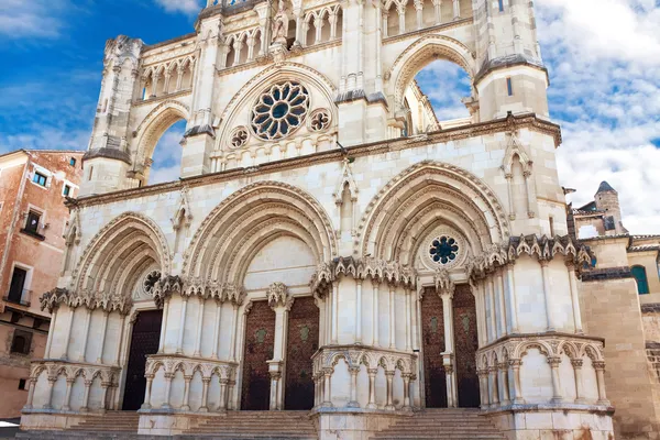 Catedral en la ciudad de Cuenca, provincia Cuenca, Castilla-La Mancha — Foto de Stock